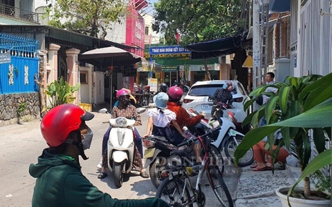 Nam du khách tử vong, nghi rơi từ tầng cao của khách sạn