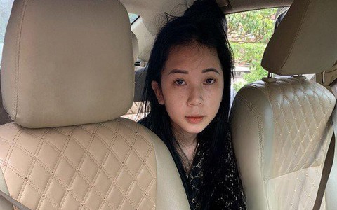 Gương mặt lạnh lùng của hot girl 19 tuổi khi bị công an bắt quả tang