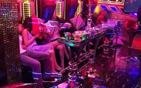 Vụ giảng viên ở Huế bị tố có hành vi trụy lạc ở quán karaoke: Nhà trường nói gì?