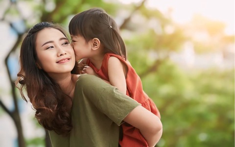 Những đứa trẻ sinh ra để "báo ân" thường có 3 đặc điểm này: Cha mẹ về già sẽ được sống an nhàn, sung sướng
