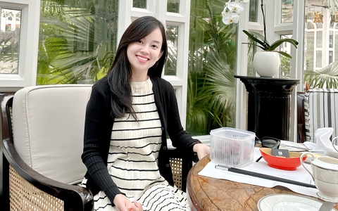 Ly Kute khoe vóc dáng bầu bí siêu xinh nhưng lại than quá mệt mỏi vì nghén, sợ nhất là mùi này 