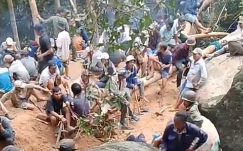 Phú Yên: Hàng trăm người đổ vào rừng tìm trầm sau tin đồn trúng kỳ nam chục tỷ