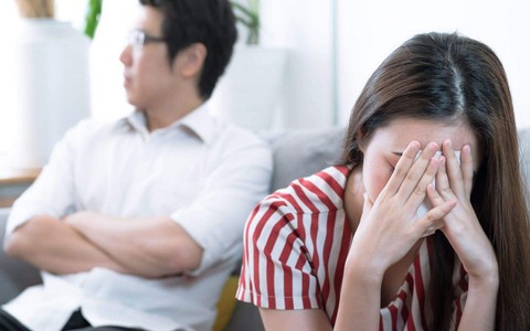 Xóa bỏ ám ảnh quá khứ và hành trình tìm lại hạnh phúc sau ngoại tình