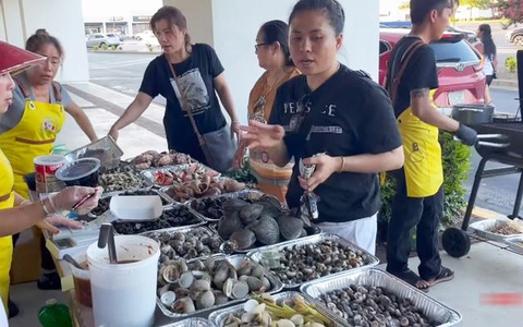 Bà chủ siêu thị khuân nguyên chợ ốc Việt Nam sang Mỹ, mở bán ngay vỉa hè: Bất ngờ về chất lượng