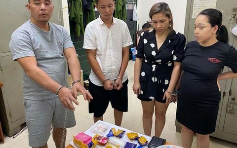 Bắt quả tang thai phụ 8 tháng sử dụng ma tuý ở Hà Nội