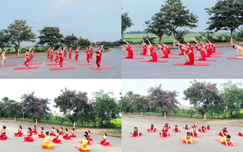 Xử phạt thêm 16 người tập Yoga chụp ảnh trên đường