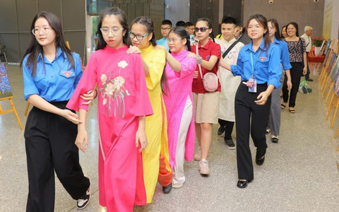 "Tiếp sức trẻ khuyết tật đến trường" - Để việc tới lớp không còn là ước mơ xa vời