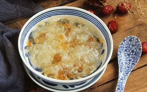 Mùa hè là lúc nên dưỡng nhan, mách chị em công thức làm đẹp da từ nguyên liệu dân gian quen thuộc, ăn 1 lần/tuần là đủ