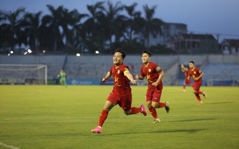 Quả bóng vàng Việt Nam 2017 và một số cầu thủ bị tạm giữ