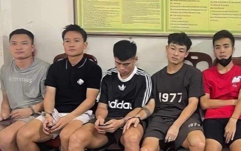 Thông tin mới vụ 5 cầu thủ sử dụng ma tuý cùng 5 cô gái trong khách sạn