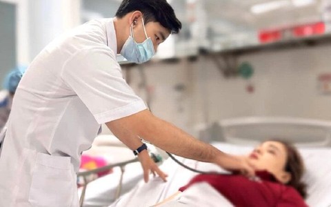 Bị hơn 20 con ong vò vẽ đốt, người phụ nữ ở Quảng Nam nhập viện cấp cứu