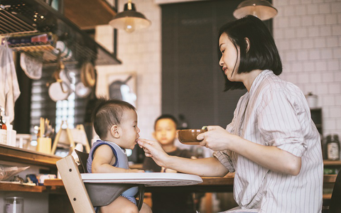 Ngoài đường và muối, trẻ cần cảnh giác với những loại gia vị này