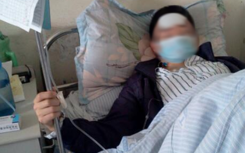 Người đàn ông 40 tuổi được chẩn đoán mắc ung thư, BS than thở: Lười đến đâu cũng không được giặt quần áo thế này
