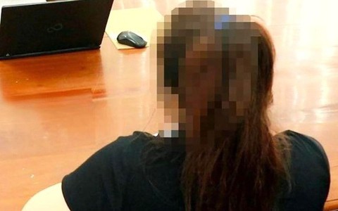Ngồi nghe nhạc theo yêu cầu, người phụ nữ mất hơn 2,3 tỷ đồng