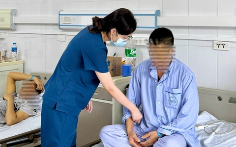 Ngộ độc gan do uống thuốc nam không rõ nguồn gốc trị sỏi thận