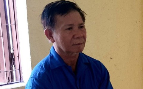 Bỏ thuốc diệt cỏ vào đồ ăn đầu độc vợ cũ