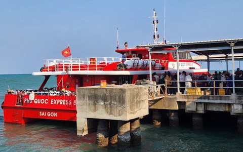 Toàn bộ tàu, phà đi Phú Quốc và ngược lại tạm ngưng hoạt động