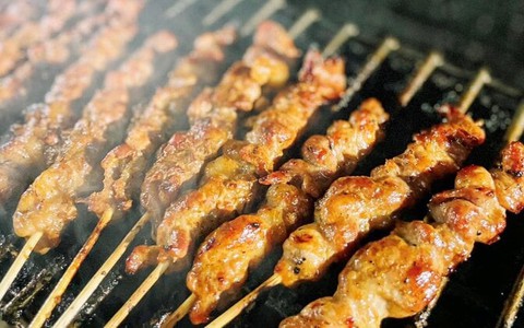 Cách ướp thịt xiên nướng cực ngon tại nhà