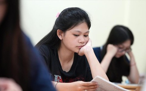 Ngóng điểm thi tốt nghiệp THPT năm 2024