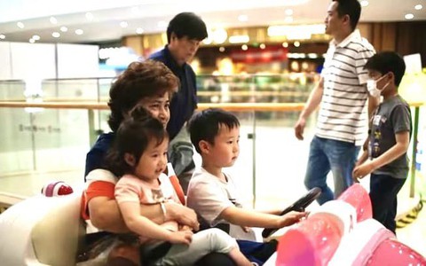 Có 3 nơi cha mẹ tốt nhất hạn chế tối đa đưa con đến: Không hề mê tín mà có cơ sở khoa học