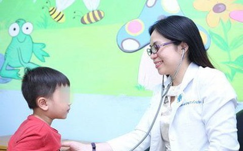 Cha mẹ lạm dụng 'thần dược' tăng chiều cao khiến trẻ tăng cân chóng mặt