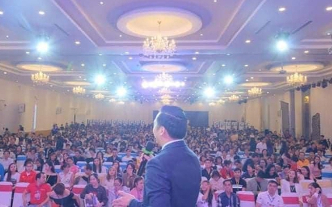 Công ty dạy làm giàu của một diễn giả nổi tiếng liên tục… báo lỗ!