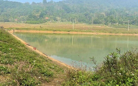 Rủ nhau ra hồ chơi, 3 cháu nhỏ ở Hòa Bình bị đuối nước tử vong
