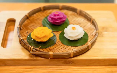 Nghệ nhân hướng dẫn cách làm bánh hoa hồng hấp bất bại