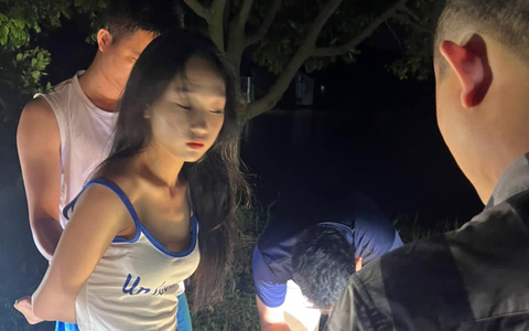 Phú Thọ: "Hot girl" 17 tuổi bị khởi tố vì tàng trữ ma túy