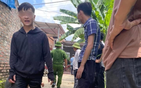 Cô gái 22 tuổi bị bạn trai của mẹ đâm tử vong