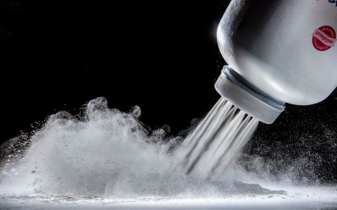 Sau 130 năm, WHO chính thức đưa bột talc trong phấn rôm trẻ em vào Nhóm 2A có thể gây ung thư