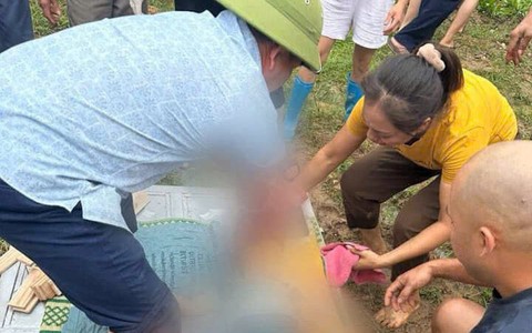 Sập tường do sạt lở đất ở Vĩnh Phúc, 2 người thương vong