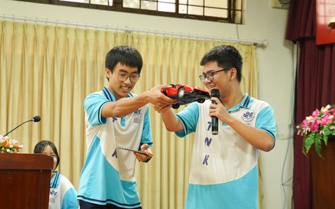 Trường chuyên của TPHCM cho học sinh học tín chỉ đại học