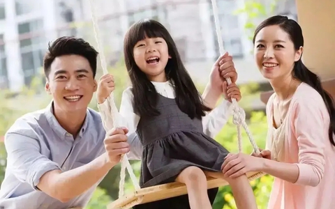 Thường xuyên nói với con 4 câu này, EQ của con tăng cao, ngày càng yêu thương bố mẹ
