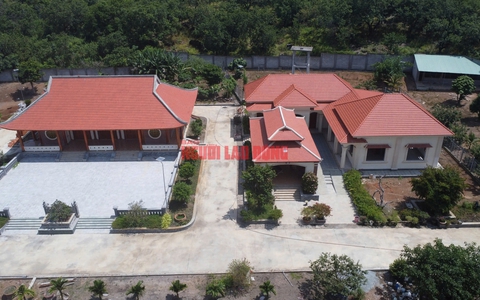Vợ một phó chủ tịch thị xã ở Bình Phước xây "biệt phủ" sai phép
