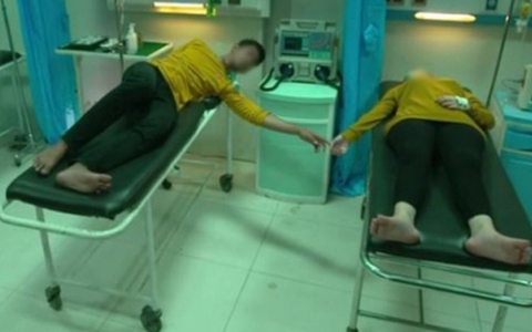 Một nhà 4 người cùng ung thư gan, chuyên gia bước vào bếp đã hét lớn: “Đũa thế này không thay khác gì uống thuốc độc”