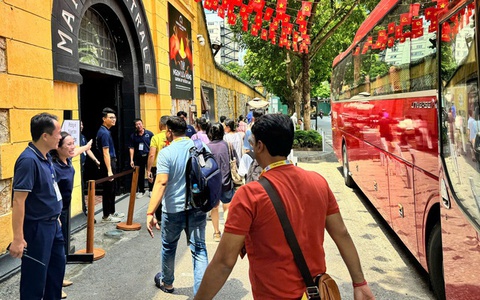 Tiếp đón đoàn 4.500 khách Ấn Độ: Nhà hàng Ninh Bình dùng 90% nguyên liệu nhập khẩu Ấn