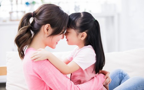 4 lợi ích bất ngờ khi cha mẹ đối xử dịu dàng với con mình