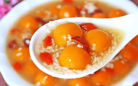 Làm món này vào mùa thu, bổ hơn ăn cá và thịt, có tác dụng giải độc, nuôi dưỡng làn da, bảo vệ dạ dày