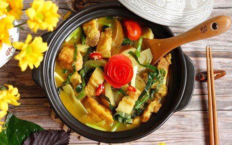 Vì sao món cà bung của miền Bắc luôn có mẻ và mắm tôm?