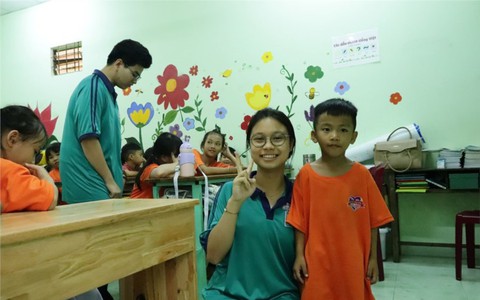 Cấm sử dụng điện thoại trong trường học: Ý kiến từ phụ huynh