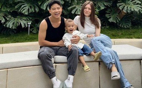 Cô gái Nga xinh đẹp và nỗ lực làm dâu Việt, sống chung với bố mẹ chồng