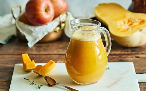Thức uống vàng óng làm cực dễ lại giúp chống oxy hóa, thải độc cơ thể và ngừa ung thư