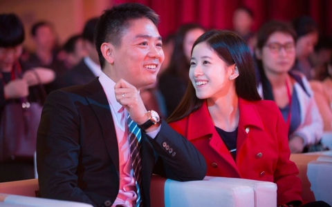 Vượt scandal ngoại tình của chồng, "hotgirl trà sữa" năm nào giờ có trong tay cả gia đình hạnh phúc và tài sản nghìn tỷ