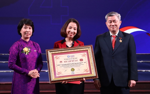 VUS xác lập kỷ lục Việt Nam về số học viên đạt điểm tuyệt đối chứng chỉ Anh ngữ quốc tế