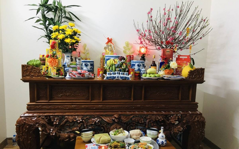 Những loại hoa phù hợp để trưng lên bàn thờ