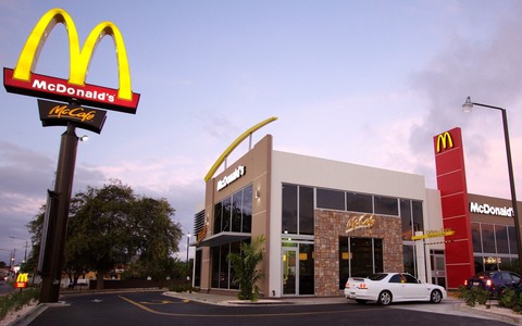 Scandal “đổi tình lấy ca làm” tại McDonald’s: Số nạn nhân tăng không ngừng khiến dư luận phẫn nộ