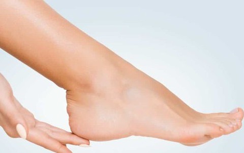 Cách đơn giản để gót chân 'mịn như nhung' trong mùa lạnh