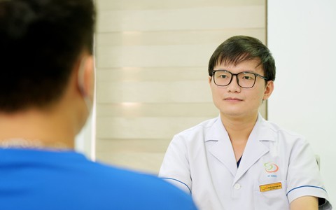 Nam kỹ sư 23 tuổi hoảng hốt đi khám sau 1 lần mát xa