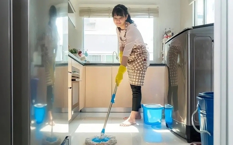 Làm gì để tránh nguy cơ đau lưng khi dọn nhà ngày Tết?
